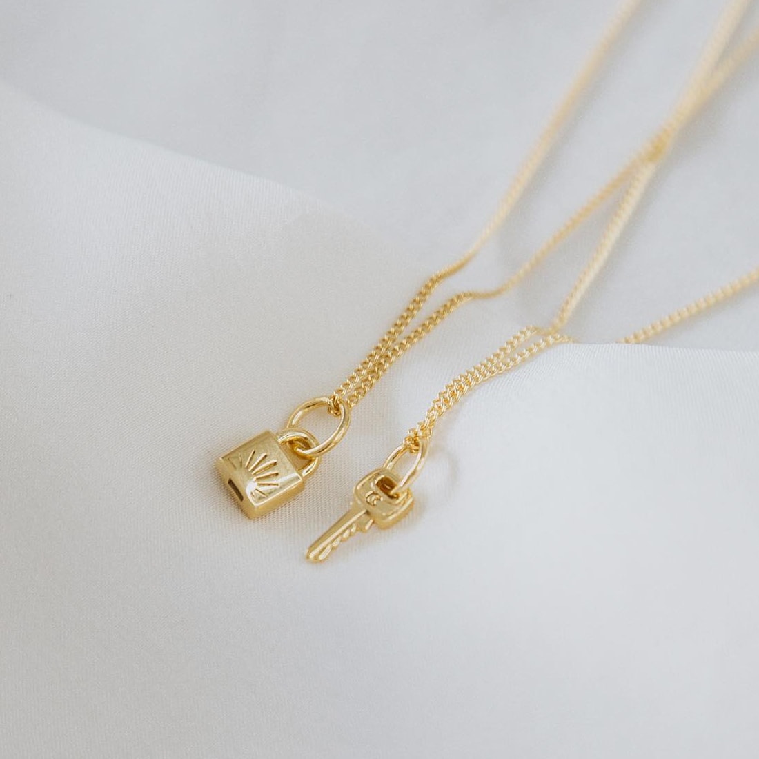 lock and key necklace gold